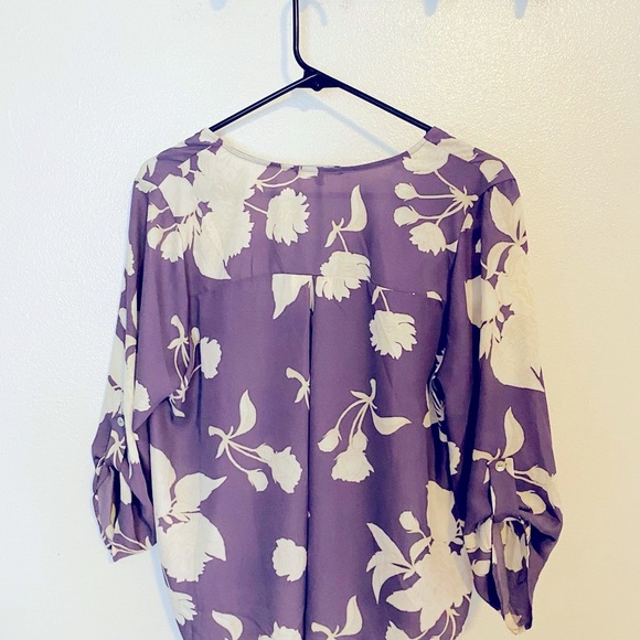 Three-quarter sleeve blouse - Picture 3 of 3